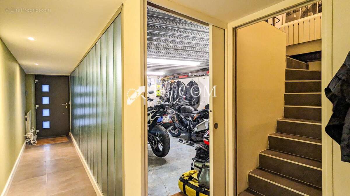 Appartement à MARSEILLE-1E