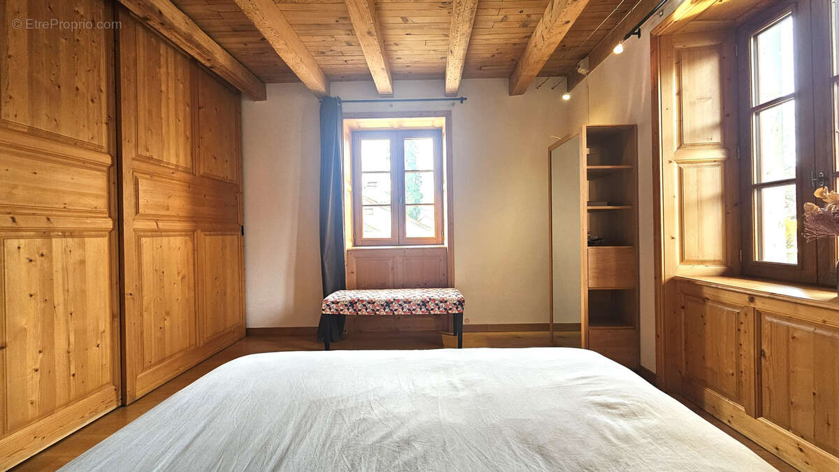 Maison à PREVESSIN-MOENS