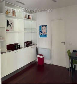 Commerce à ISSY-LES-MOULINEAUX