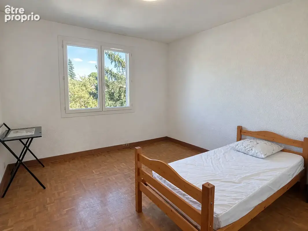 Maison rénovée 235 m² - 8 chambres - Terrain constructible 2 040 m² - Garage - Chomérac - photo 17