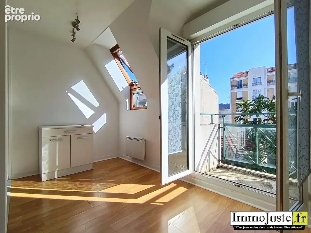 Appartement à COURBEVOIE