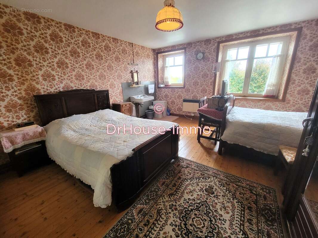 Maison à LE VIVIER-SUR-MER