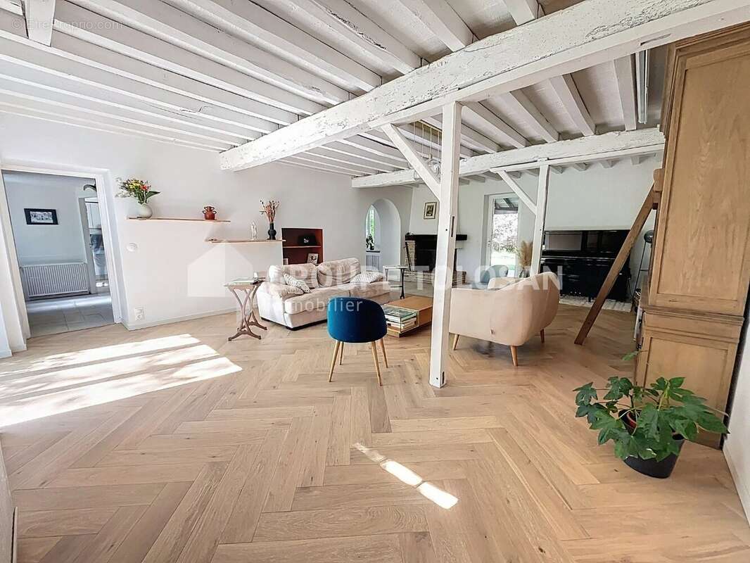 Maison 182 m² à Cuq-Toulza  - photo 8