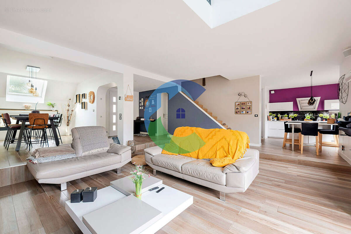 Maison à BALLAINVILLIERS