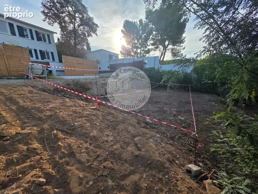 Terrain a vendre les 3 lucs 560m2 avec permis de constuire purge - photo 3
