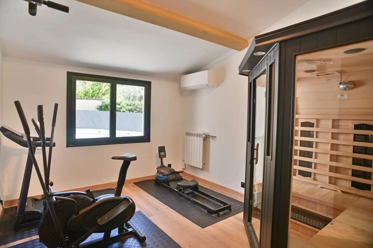 Maison à ROQUEFORT-LES-PINS