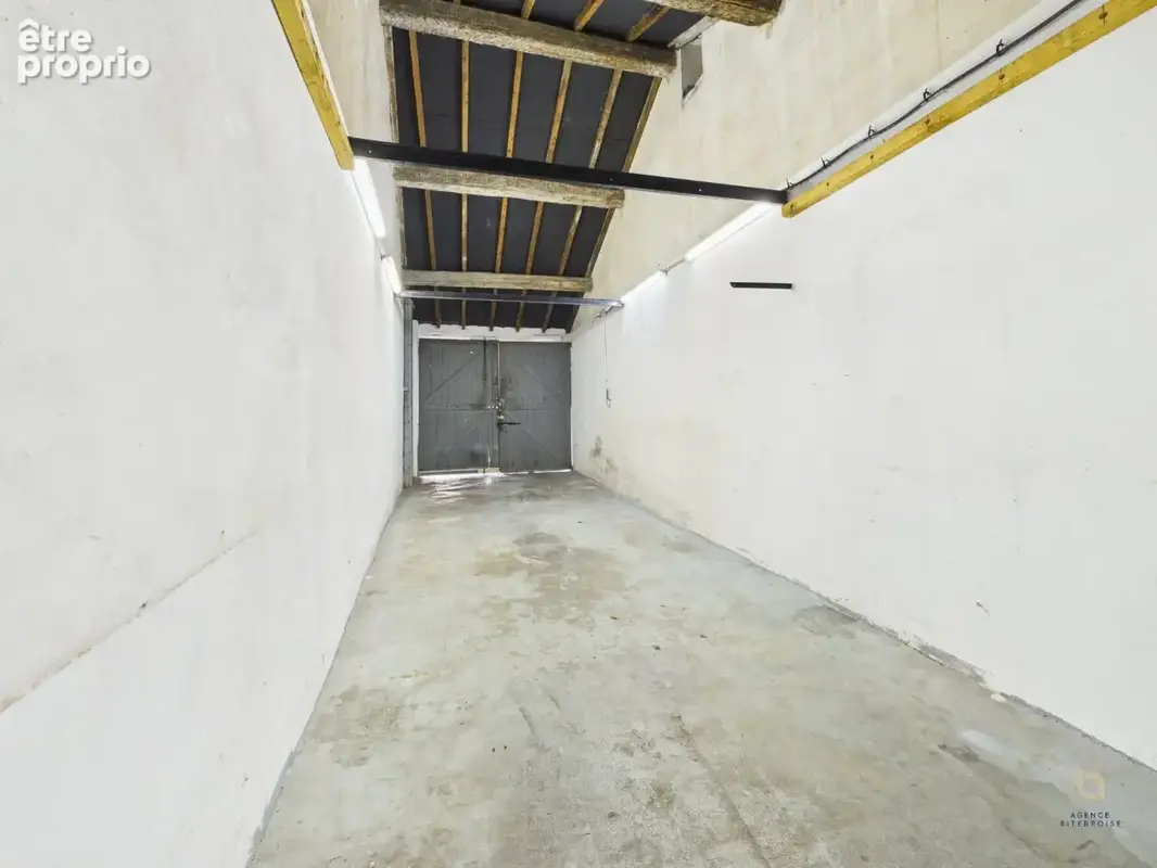 Maison de ville 115 m²  2 garages  terrasse & cour  fort potentiel - photo 9