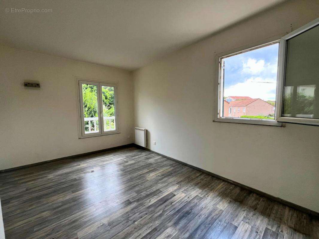 Maison à VILLEFONTAINE