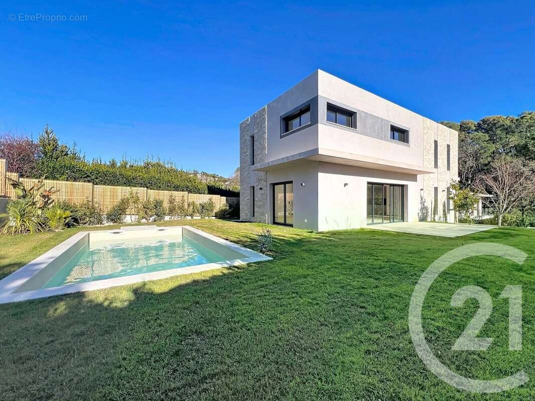 Maison 162 m² à Mougins  - photo 20