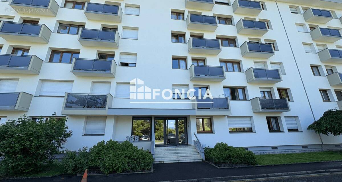 Appartement à AMBILLY