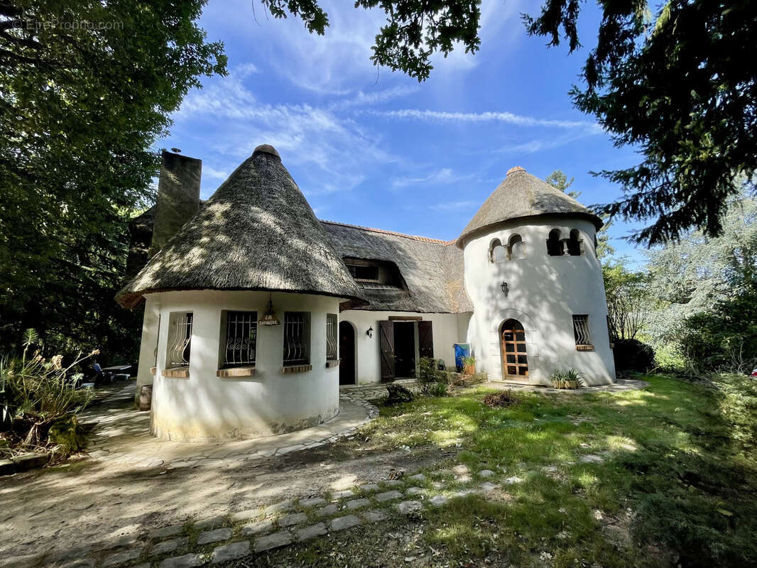 Maison à LES MESNULS