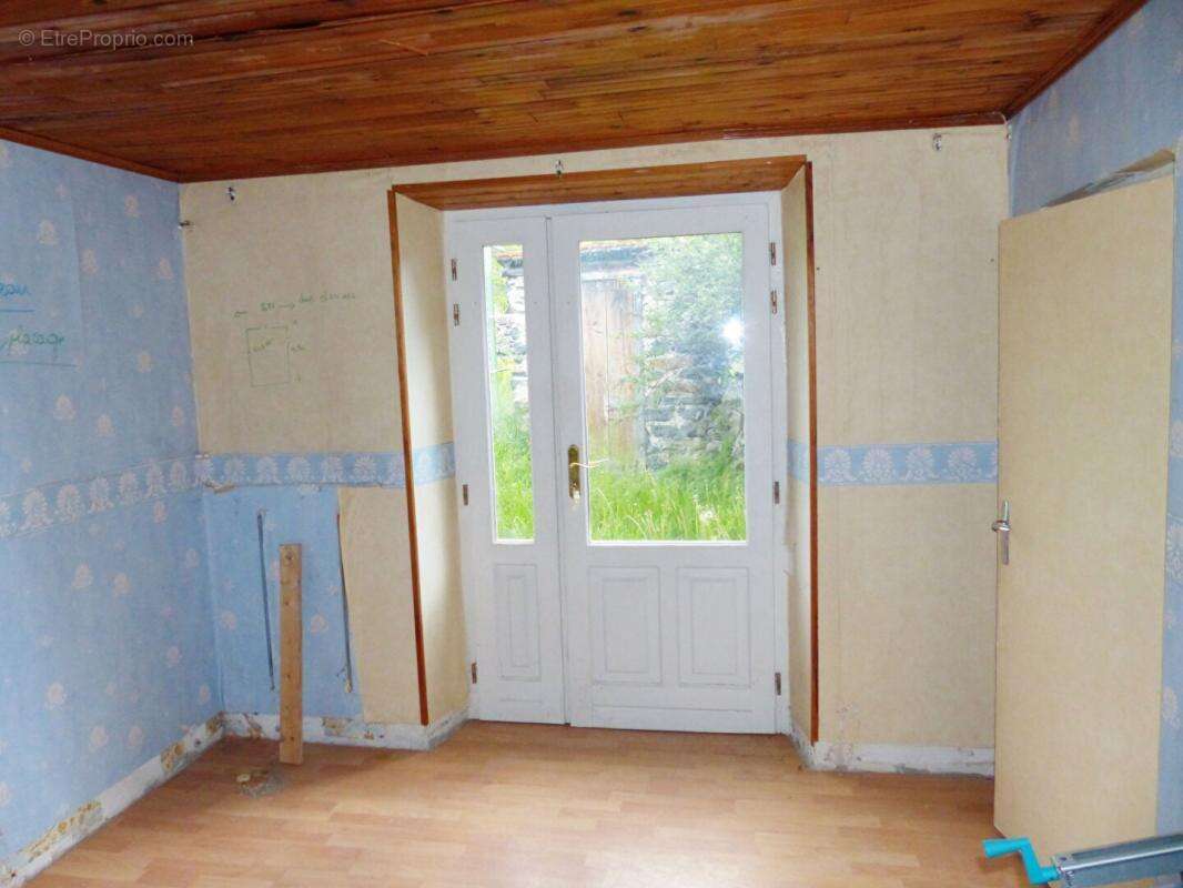 Maison Saint Hostien 11 pièce(s) 225 m2 - photo 5