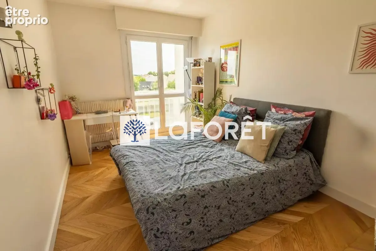 Appartement 5 pièces - 106 m² - Dernier étage avec ascenseur - photo 8