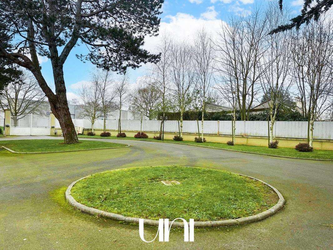 Appartement à COLLEVILLE-SUR-MER