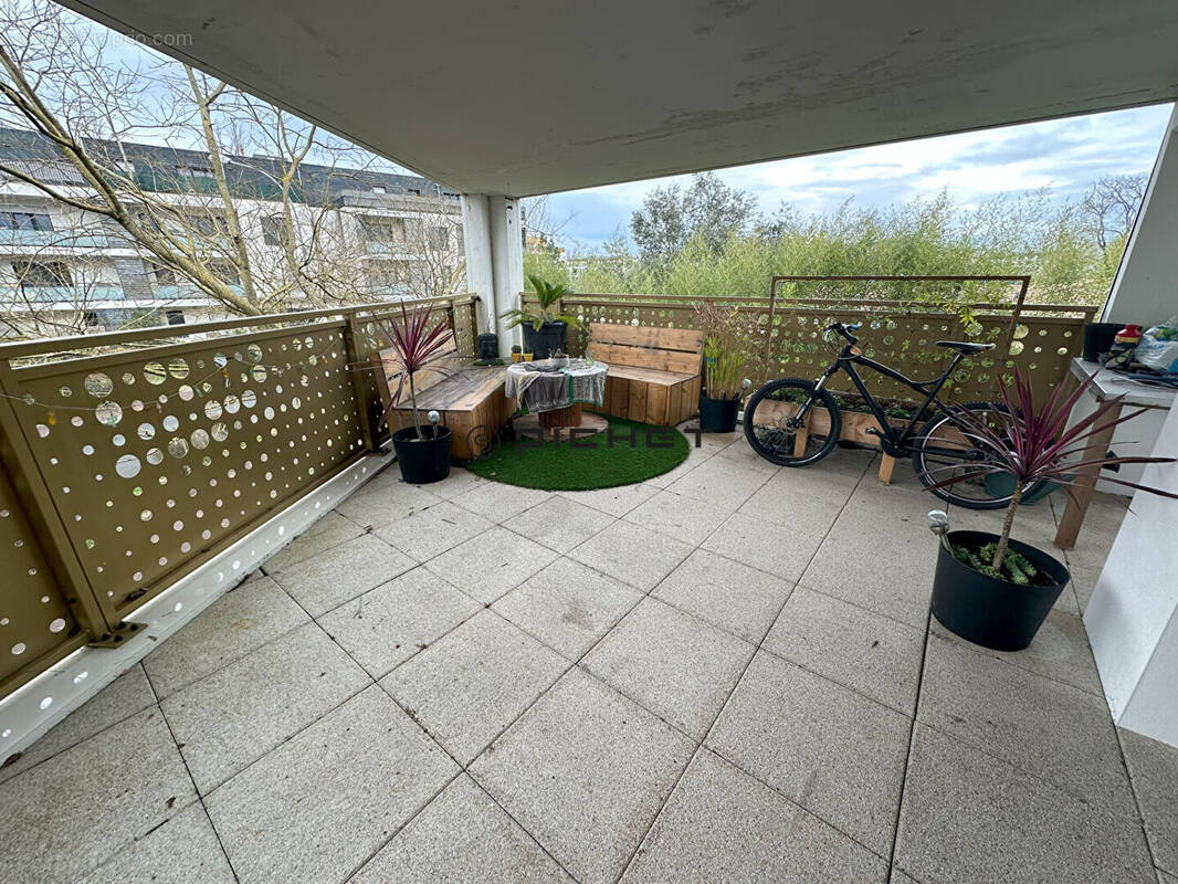 Appartement à VILLENAVE-D'ORNON
