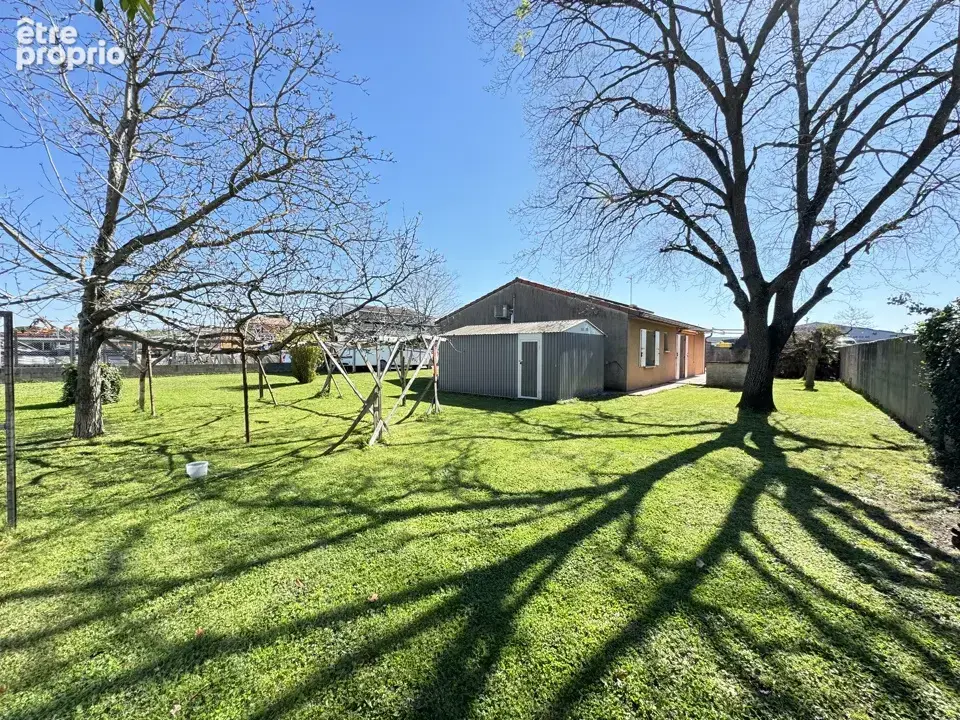 Ensemble immobilier composé d'une maison T4 -100 M2 et d'un local pro -93 M2 sur 1400 M2 de terrain - photo 3