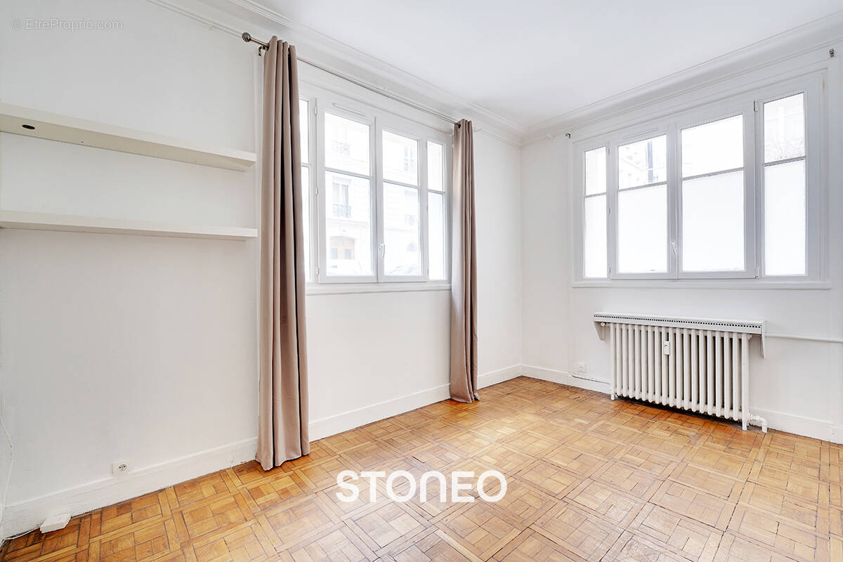 Appartement à PARIS