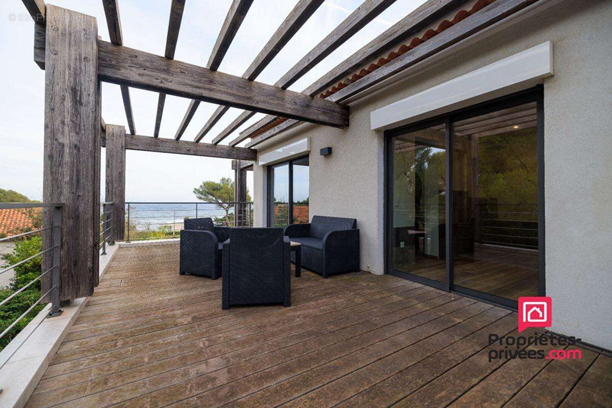 Maison à LES ISSAMBRES