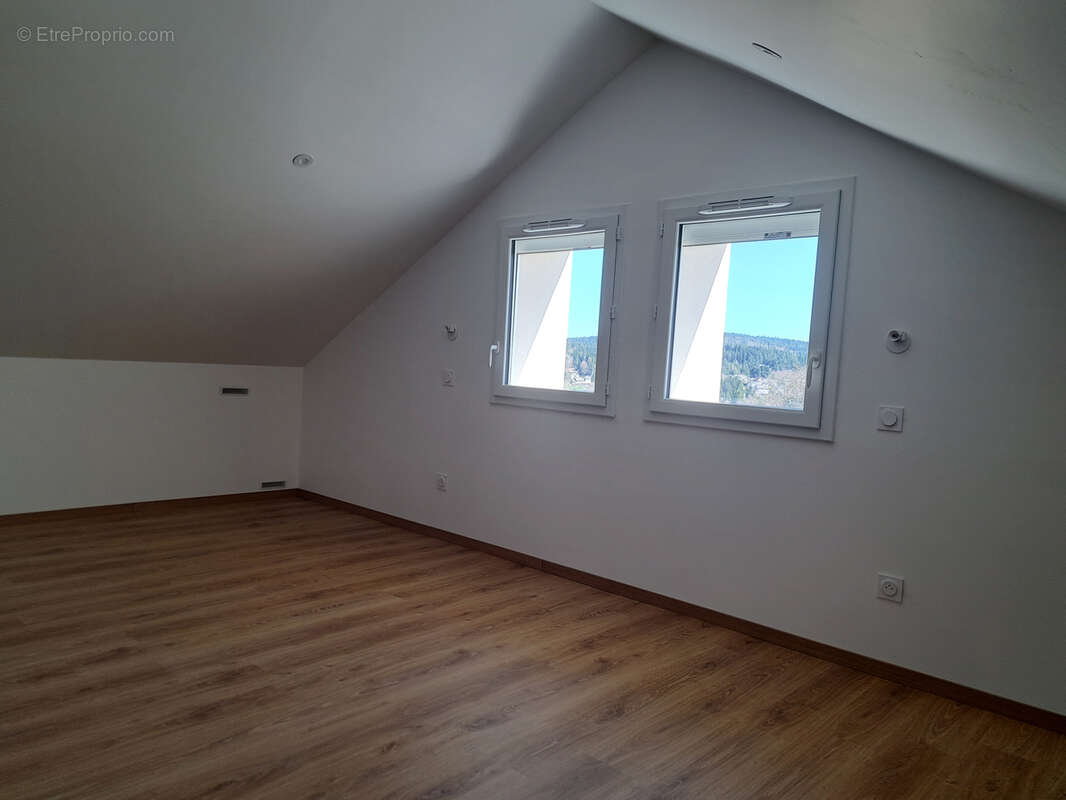 Maison à LE CHAMBON-SUR-LIGNON