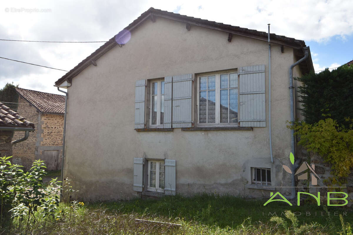 Maison à BUSSEROLLES