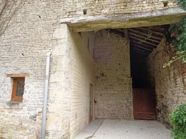 Grande maison de village de caractère avec 3 chambres et dépendances - photo 19