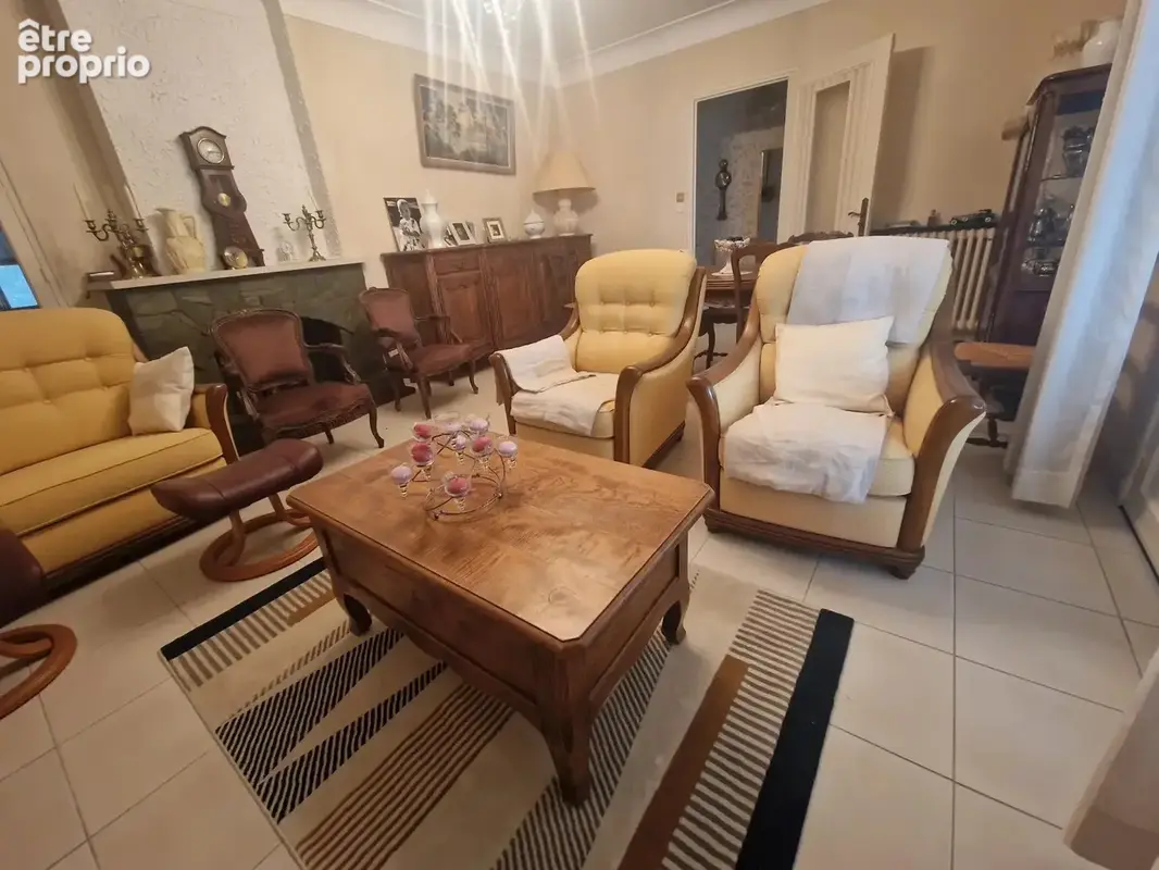 Villa Familiale avec appartement, grand garage et terrain plat - photo 17