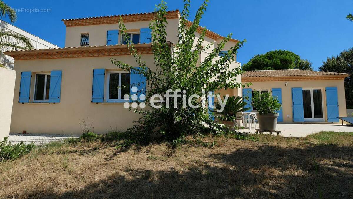 Maison 145 m² à Agde  - photo 2