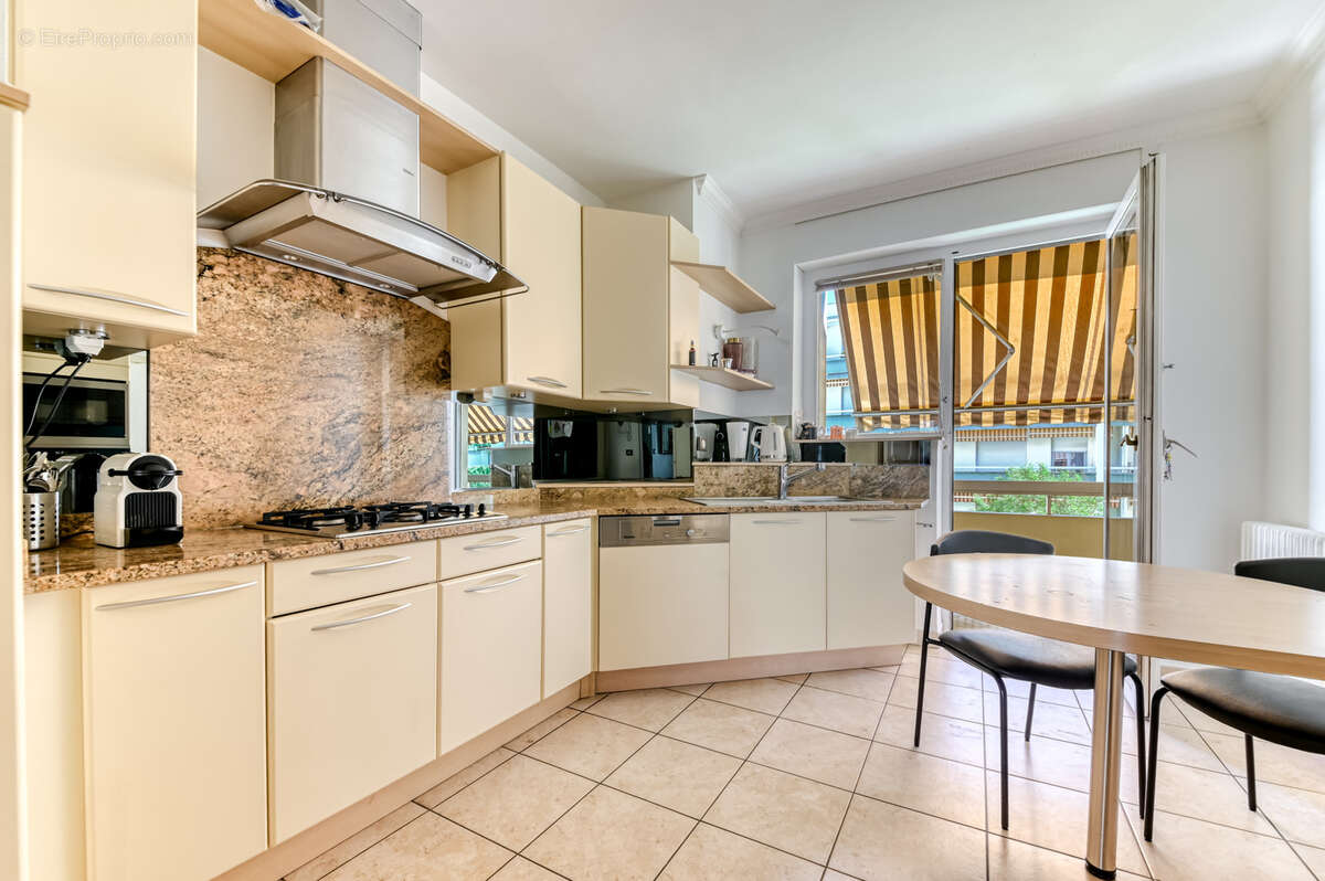 Appartement à LYON-6E