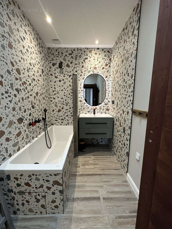 Appartement à AIX-LES-BAINS