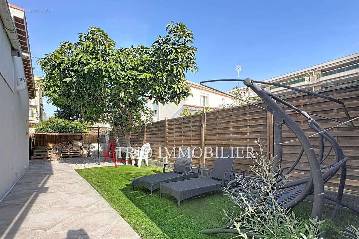 Maison à SAINT-LAURENT-DU-VAR