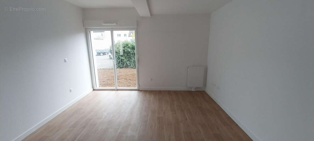 Appartement à EPERNON