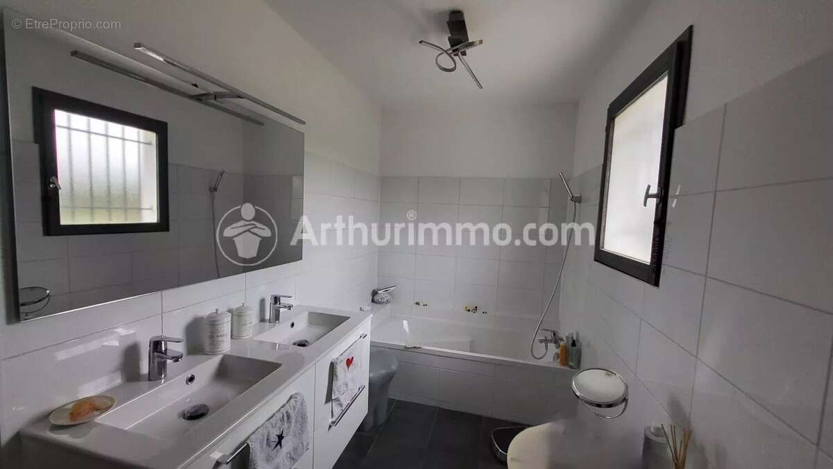 Maison à SAINT-MARCEL-PAULEL