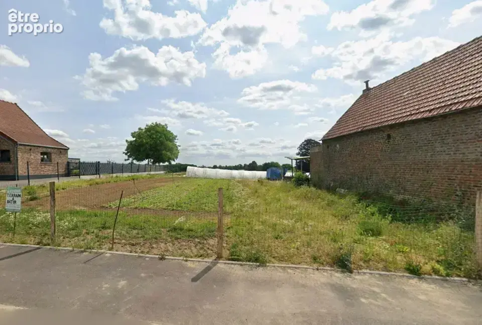Terrain à SANCOURT