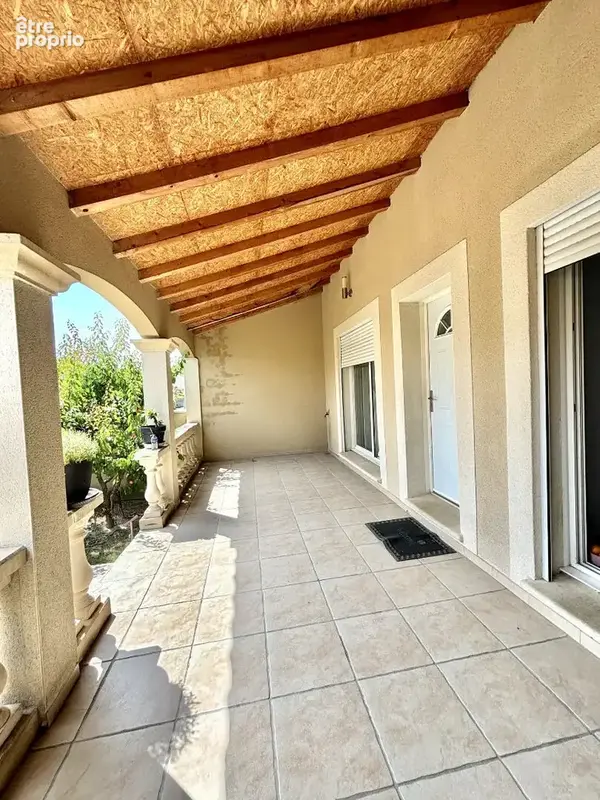 Maison Arles 4 pièce(s) 100 m2 - photo 17