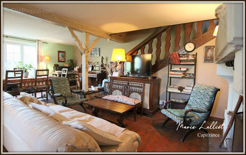 Maison à vendre 6 pièces 137m², LA NEUVILLE SUR ESSONNE (45), Vallée de l'Essonne, 4 chambres, Garage, Terrain de 6700m², Piscin - photo 7