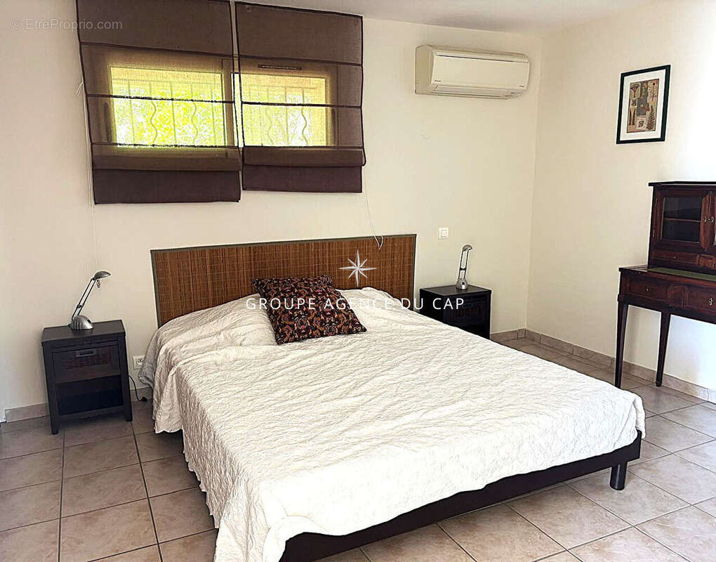 A vendre villa "beaumont" 4 chambres 2 appartements piscine parkings aux issambres - photo 16