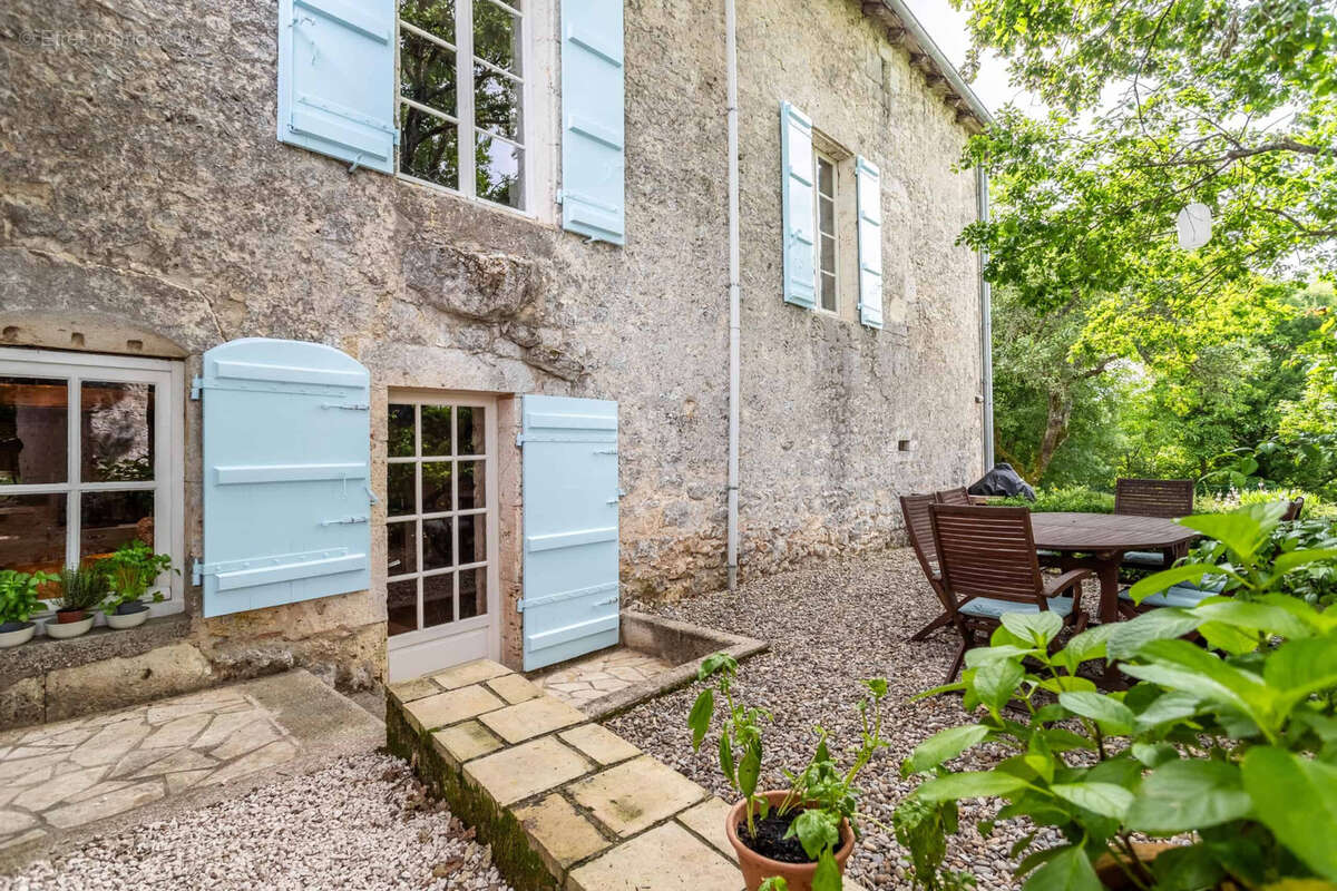 Maison de campagne avec piscine et annexe - photo 13