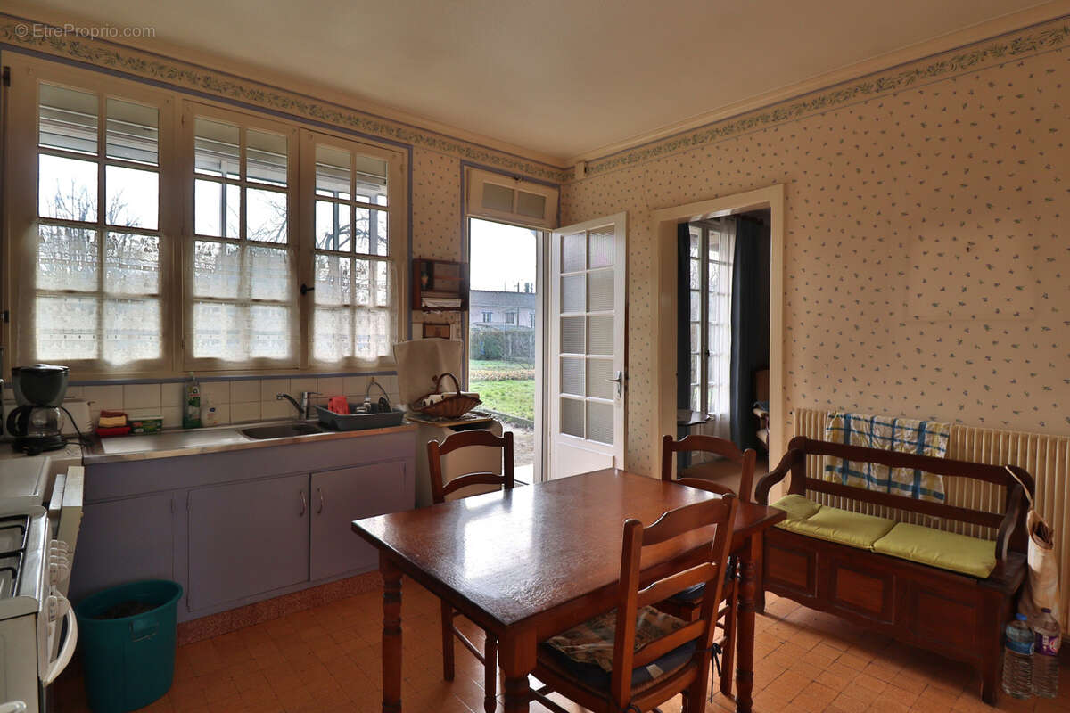 Maison à SAINT-JULIEN-LES-VILLAS