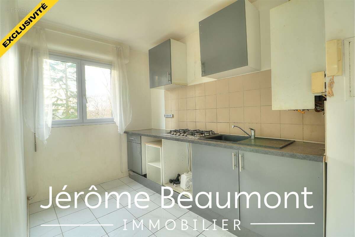 Appartement à EZANVILLE