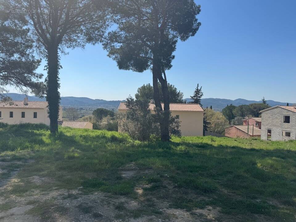 Terrain à CADENET