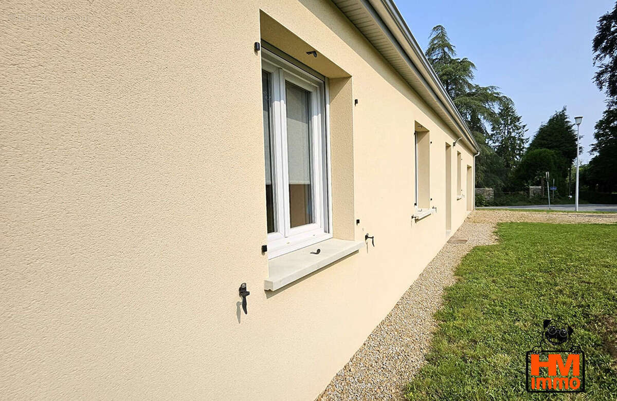 Maison à SAINT-YRIEIX-LA-PERCHE