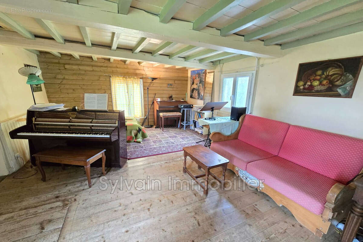 Maison à FEUQUIERES