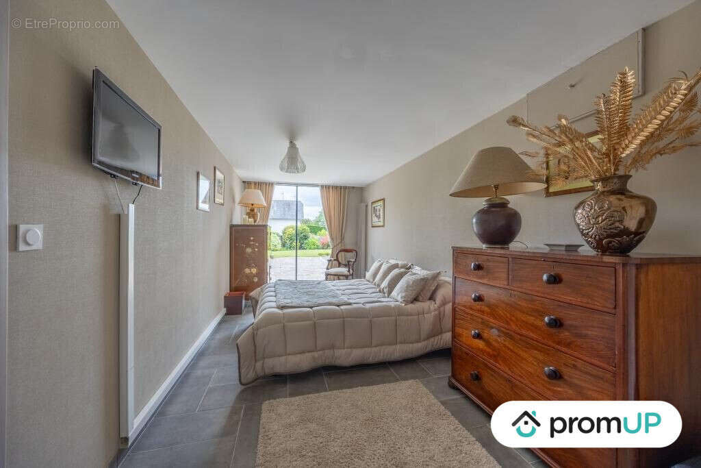 Maison à DONVILLE-LES-BAINS