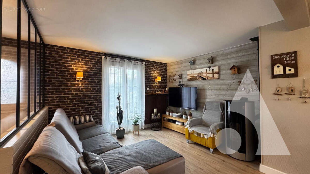 Maison à CREPY-EN-VALOIS