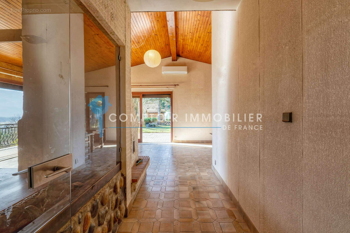 Maison à LUMBIN