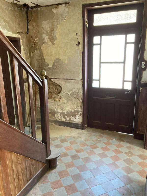 Maison à FRANGY-EN-BRESSE