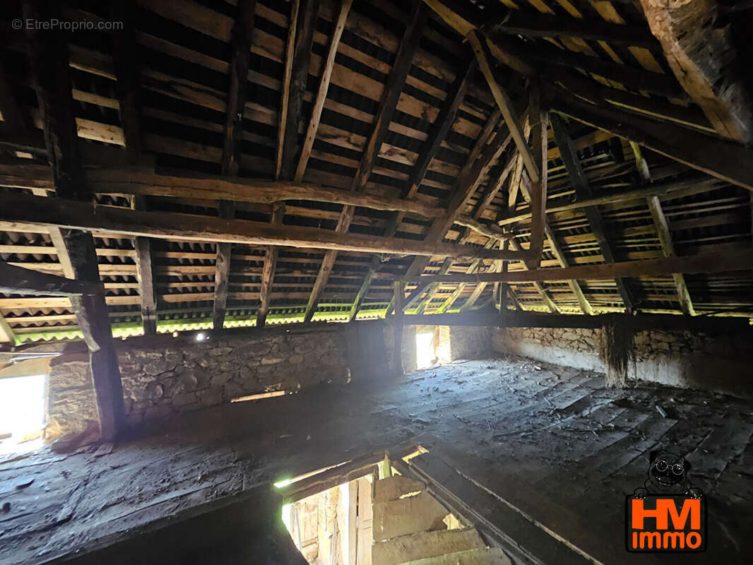 Maison à RILHAC-LASTOURS