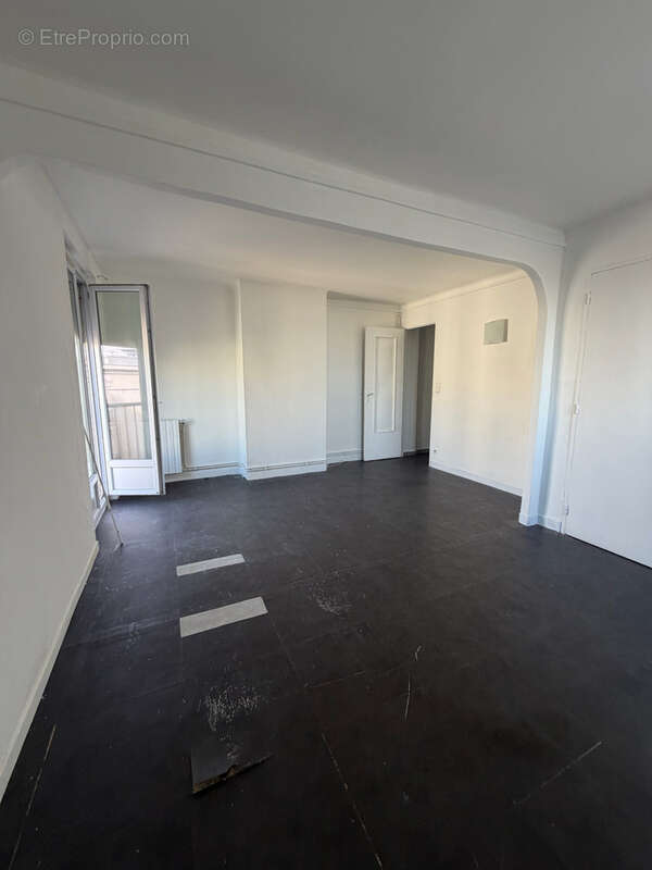 Appartement à MARSEILLE-7E