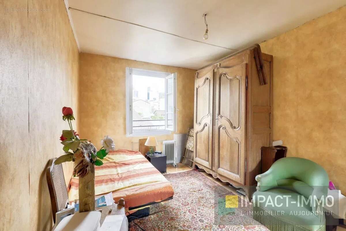Appartement à COURBEVOIE