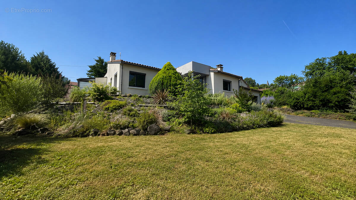 Maison à CHATEAUGAY